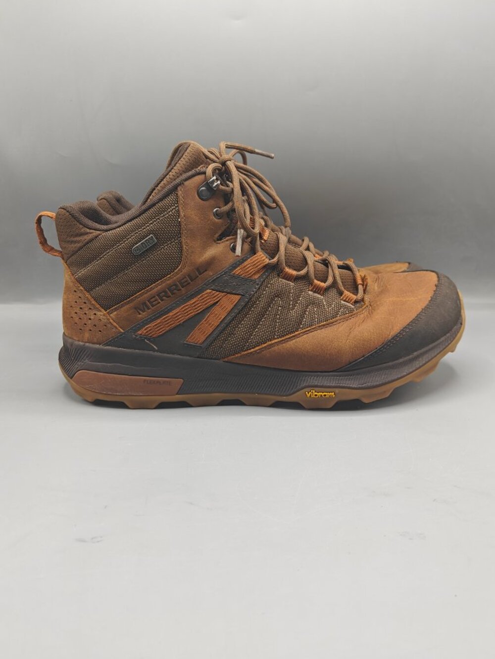 Merrell Zion Mid Waterproof Hiking Boots Men's Size 12US Brown J16887 Pre-Owned